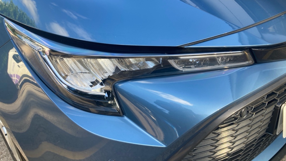 Toyota Corolla 1.8 VVT-i Hybrid Icon Tech 5dr CVT Hybrid Hatchback - Image 39