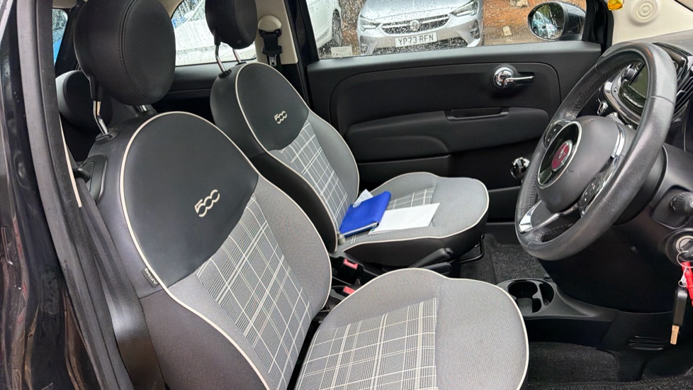 Fiat 500 1.2 Lounge 3dr Petrol Hatchback - Image 12