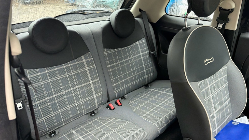 Fiat 500 1.2 Lounge 3dr Petrol Hatchback - Image 14