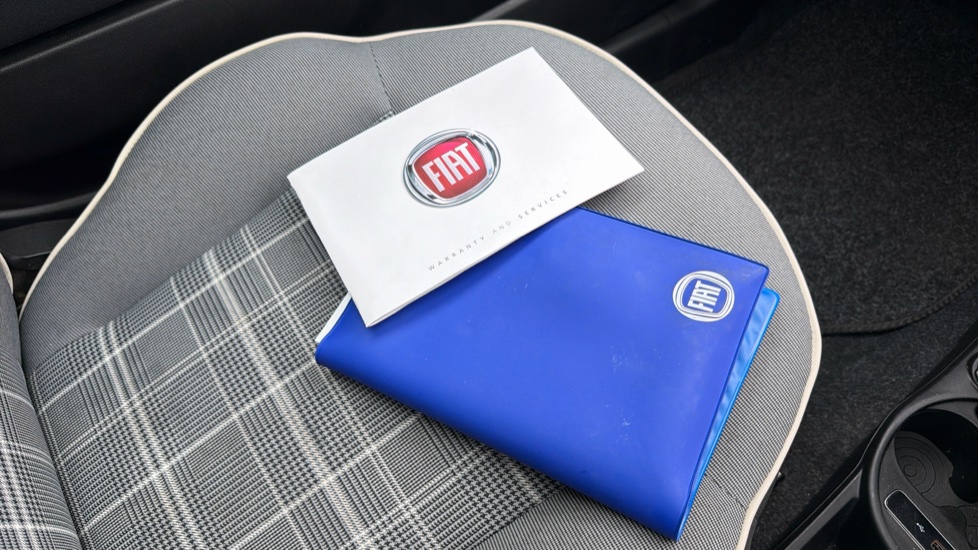 Fiat 500 1.2 Lounge 3dr Petrol Hatchback - Image 24