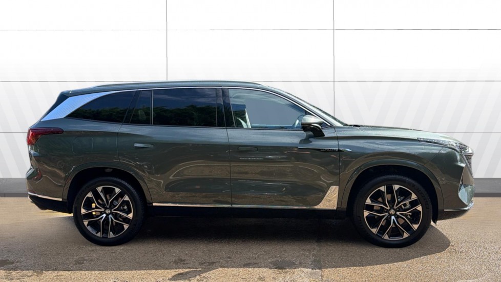 MG MGS9 1.5 T-GDI PHEV Premium 5dr Auto Estate - Image 5
