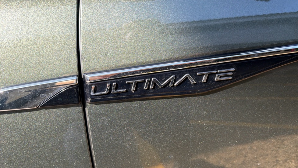 MG MGS9 1.5 T-GDI PHEV Premium 5dr Auto Estate - Image 19