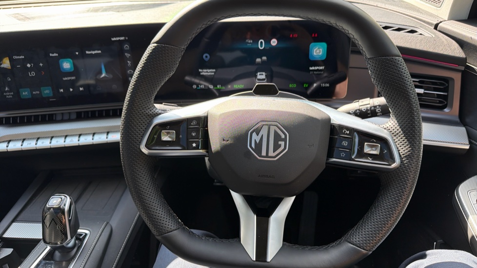 MG MGS9 1.5 T-GDI PHEV Premium 5dr Auto Estate - Image 30