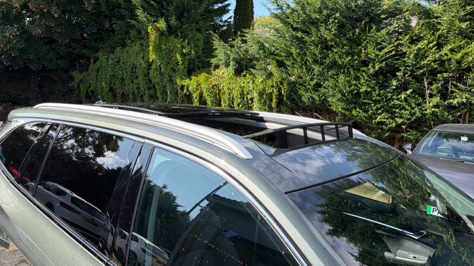 MG MGS9 1.5 T-GDI PHEV Premium 5dr Auto Estate - Image 46