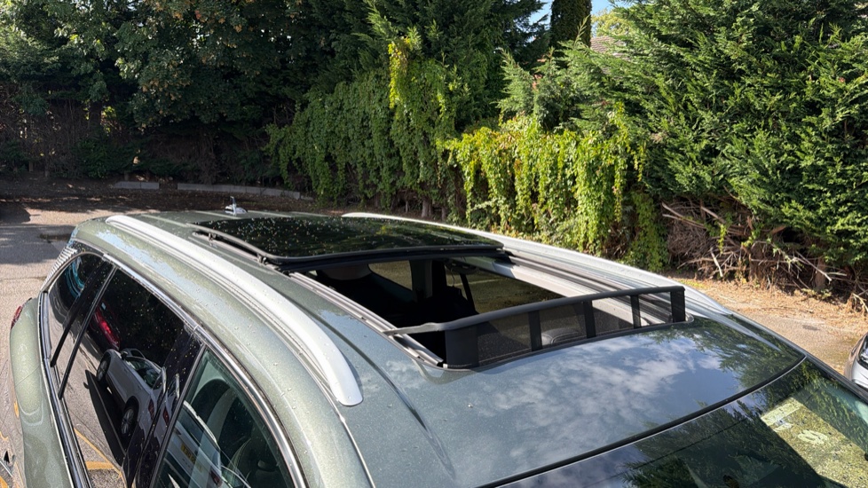 MG MGS9 1.5 T-GDI PHEV Premium 5dr Auto Estate - Image 47