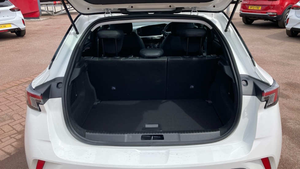 Vauxhall Mokka 100kW Elite Premium 50kWh 5dr Auto Electric Hatchback - Image 4