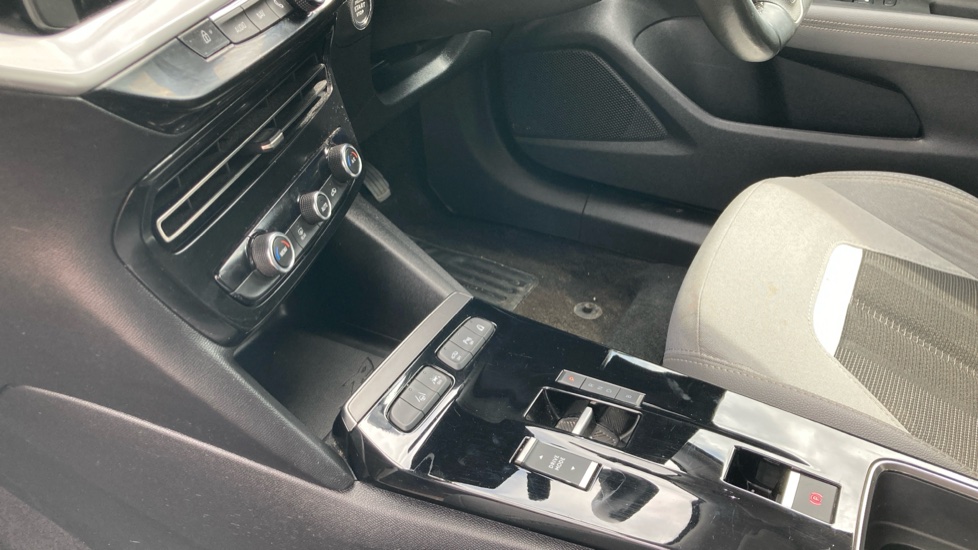 Vauxhall Mokka 100kW Elite Premium 50kWh 5dr Auto Electric Hatchback - Image 13