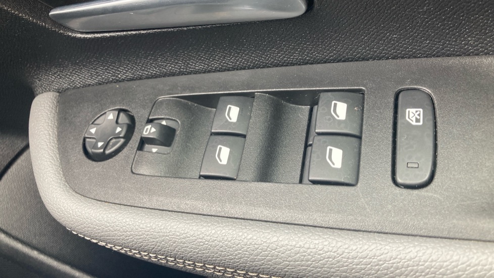 Vauxhall Mokka 100kW Elite Premium 50kWh 5dr Auto Electric Hatchback - Image 30