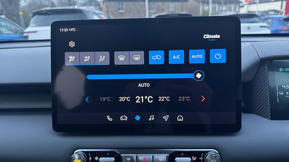 MG MGS5 125kW SE EV 49kWh 5dr Auto Electric Estate - Image 37