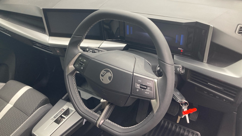 Vauxhall Frontera 83kW GS 54kWh Extended Range 5dr Auto Electric Estate - Image 11