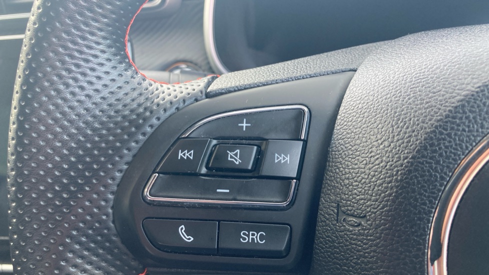 MG ZS 1.0T GDi Exclusive 5dr DCT Petrol Hatchback - Image 25
