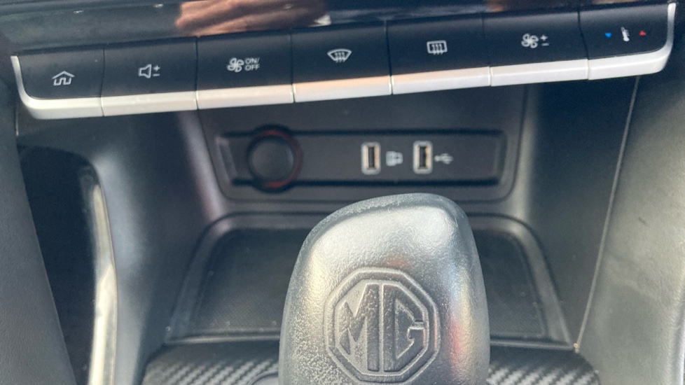 MG ZS 1.0T GDi Exclusive 5dr DCT Petrol Hatchback - Image 31