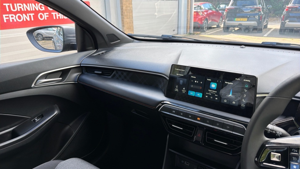 MG MG3 1.5 SE 5dr Petrol Hatchback - Image 23