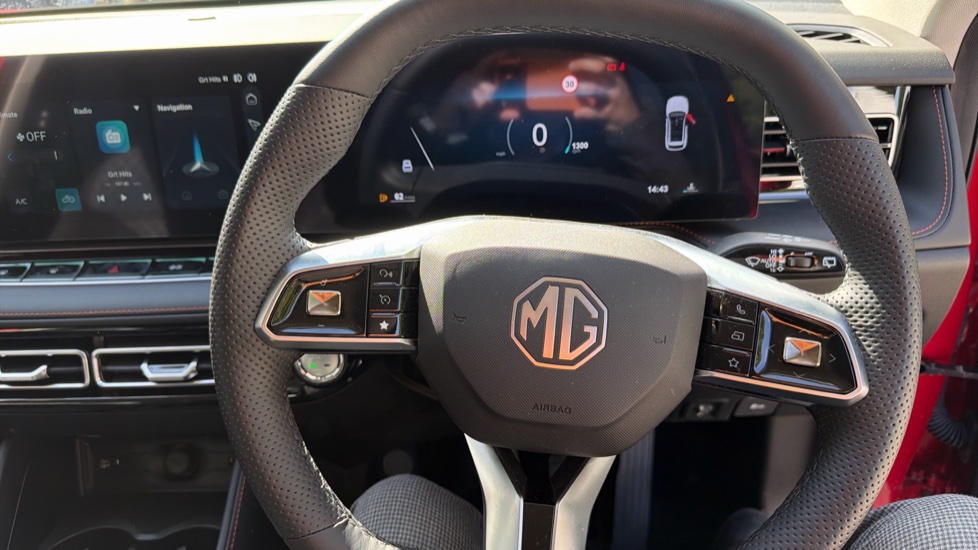 MG HS 1.5 T-GDI SE 5dr Petrol Hatchback - Image 4