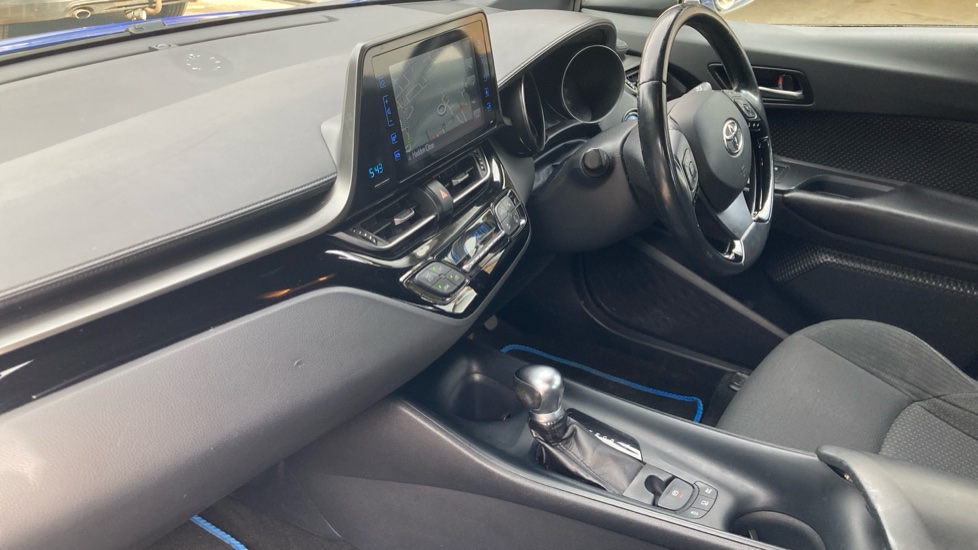 Toyota C-HR 1.8 Hybrid Icon 5dr CVT Hybrid Hatchback - Image 9