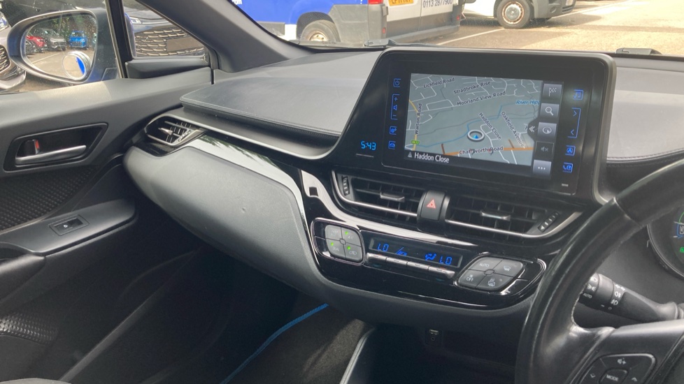 Toyota C-HR 1.8 Hybrid Icon 5dr CVT Hybrid Hatchback - Image 14