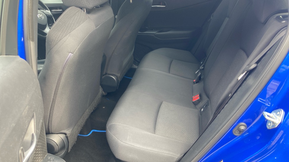 Toyota C-HR 1.8 Hybrid Icon 5dr CVT Hybrid Hatchback - Image 16