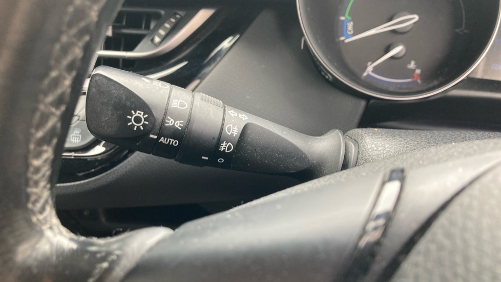 Toyota C-HR 1.8 Hybrid Icon 5dr CVT Hybrid Hatchback - Image 28