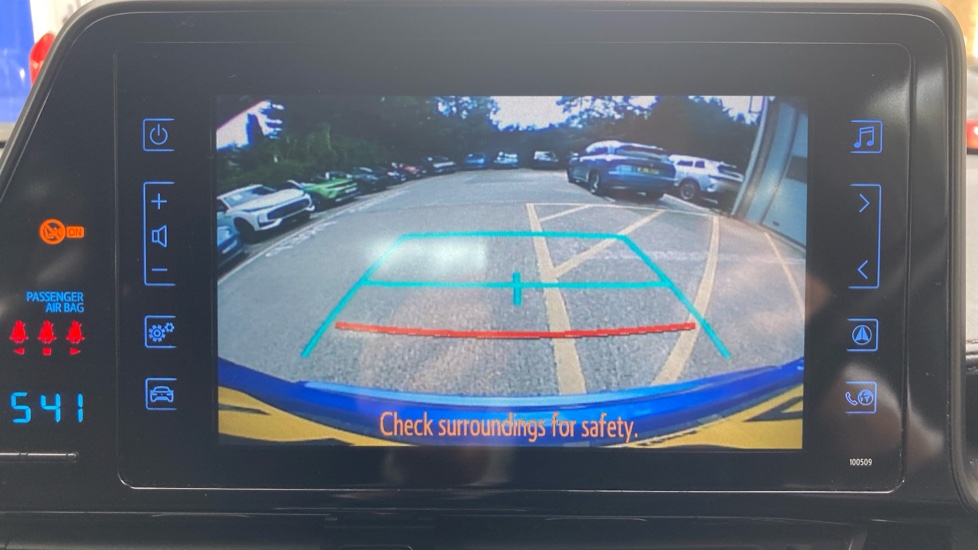 Toyota C-HR 1.8 Hybrid Icon 5dr CVT Hybrid Hatchback - Image 32