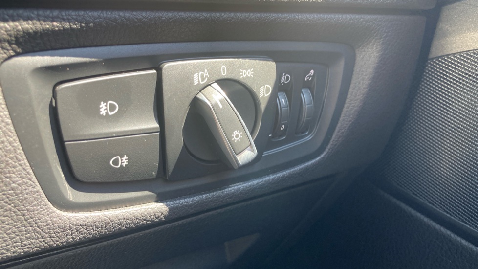 BMW 1 Series 118i [1.5] Sport 5dr [Nav/Servotronic] Petrol Hatchback - Image 25