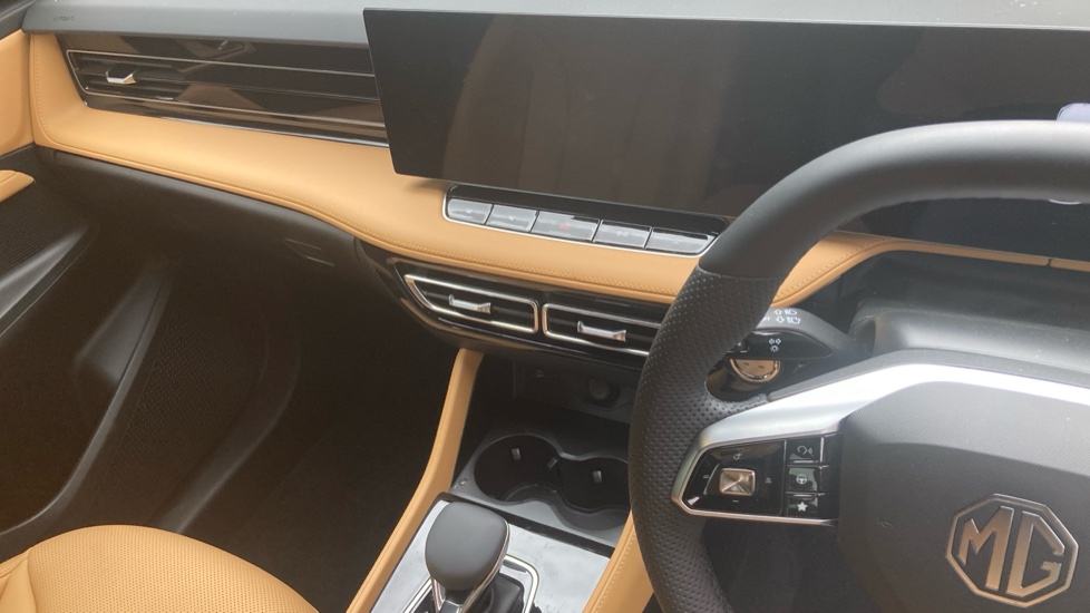 MG HS 1.5 T-GDI PHEV Trophy 5dr Auto Hatchback - Image 14