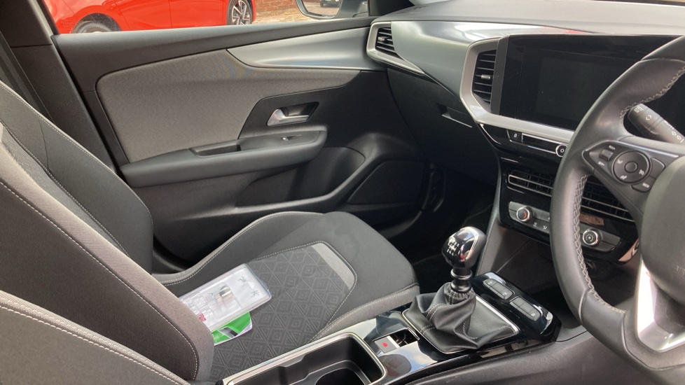 Vauxhall Mokka 1.2 Turbo 100 Design 5dr Petrol Hatchback - Image 14