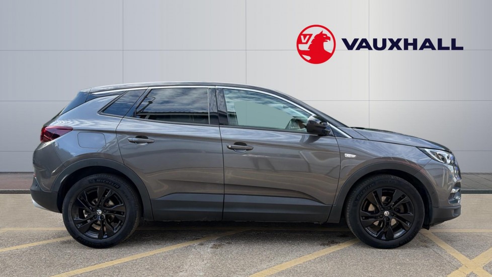 Vauxhall Grandland X 1.2 Turbo SRi Nav 5dr Petrol Hatchback - Image 9