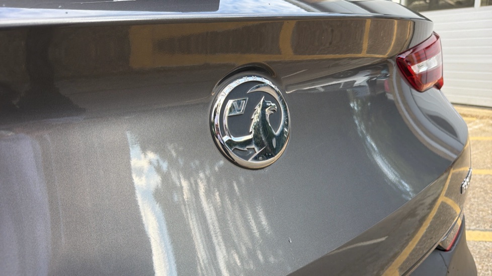 Vauxhall Grandland X 1.2 Turbo SRi Nav 5dr Petrol Hatchback - Image 15