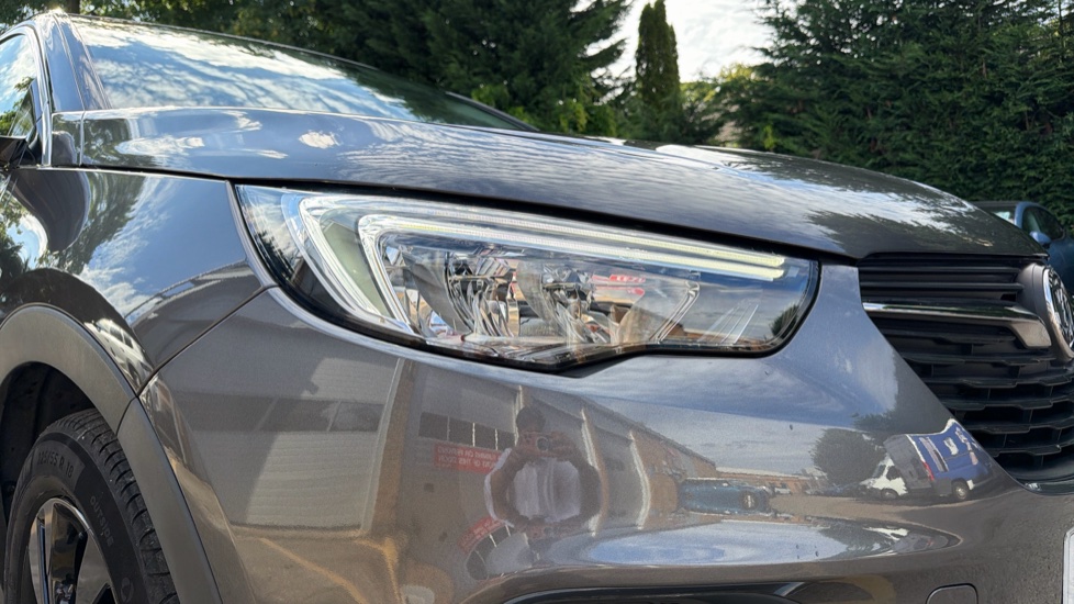 Vauxhall Grandland X 1.2 Turbo SRi Nav 5dr Petrol Hatchback - Image 17