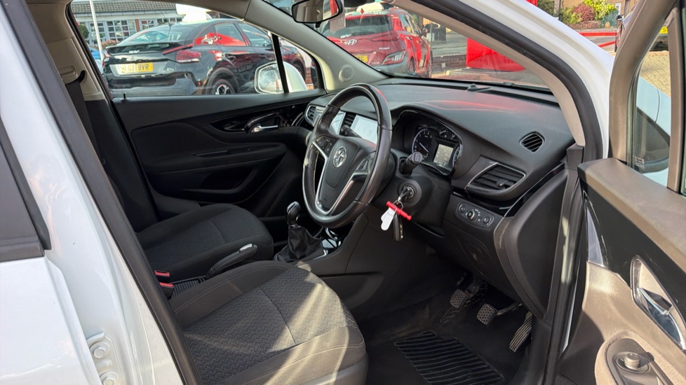 Vauxhall Mokka X 1.4T ecoTEC Design Nav 5dr Petrol Hatchback - Image 13
