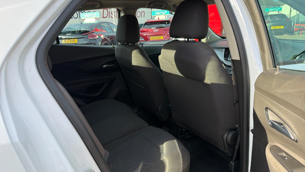 Vauxhall Mokka X 1.4T ecoTEC Design Nav 5dr Petrol Hatchback - Image 16