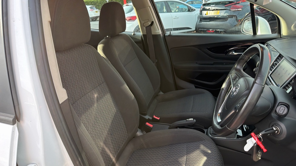 Vauxhall Mokka X 1.4T ecoTEC Design Nav 5dr Petrol Hatchback - Image 18