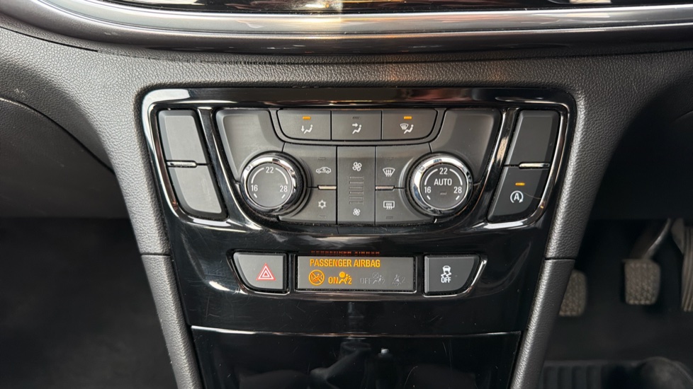 Vauxhall Mokka X 1.4T ecoTEC Design Nav 5dr Petrol Hatchback - Image 27