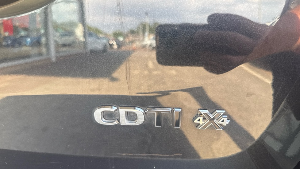 Vauxhall Mokka 1.7 CDTi SE 5dr 4WD Diesel Hatchback - Image 8