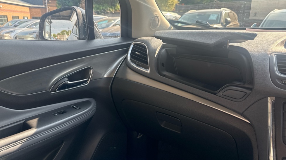 Vauxhall Mokka 1.7 CDTi SE 5dr 4WD Diesel Hatchback - Image 33