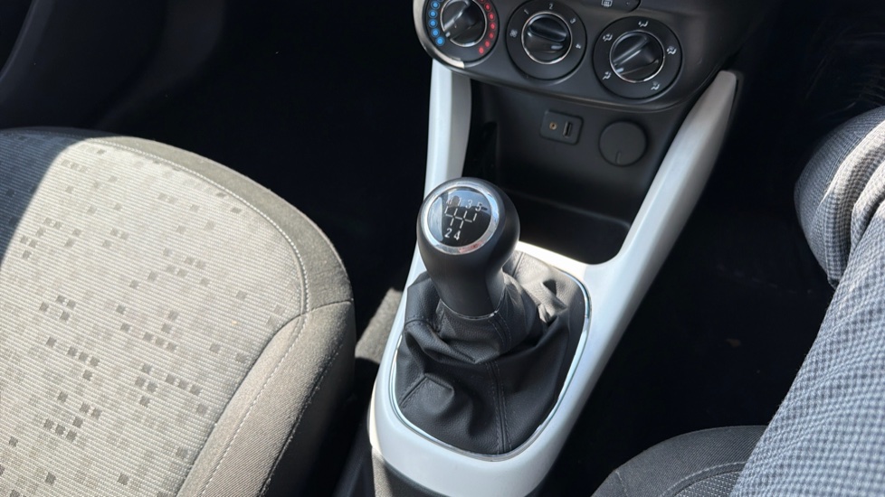 Vauxhall Adam 1.4i Jam 3dr Petrol Hatchback - Image 20