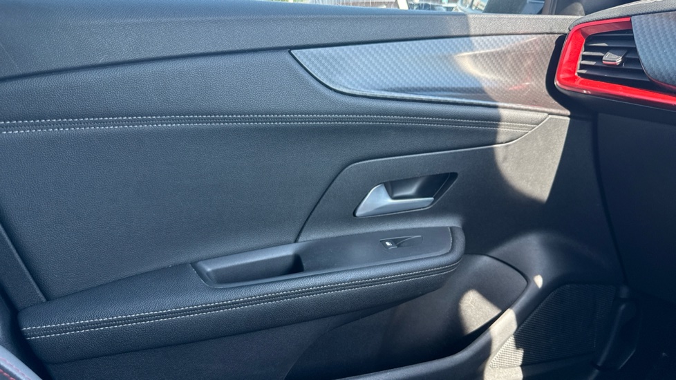 Vauxhall Mokka 100kW GS 50kWh 5dr Auto Electric Hatchback - Image 33