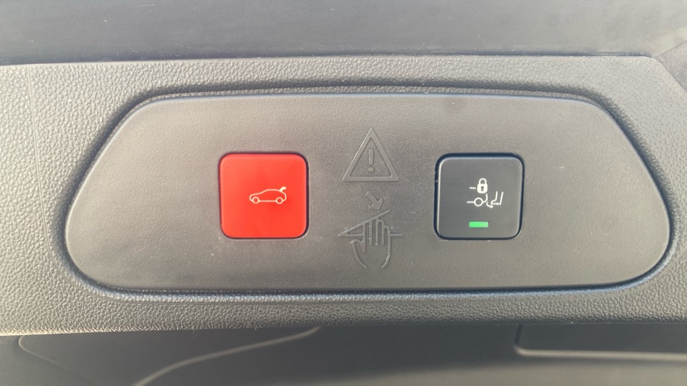 Vauxhall Grandland X 1.2 Turbo Griffin Edition 5dr Petrol Hatchback - Image 8