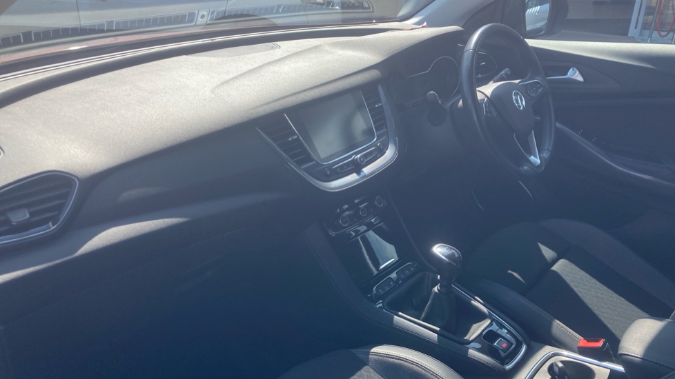 Vauxhall Grandland X 1.2 Turbo Griffin Edition 5dr Petrol Hatchback - Image 9