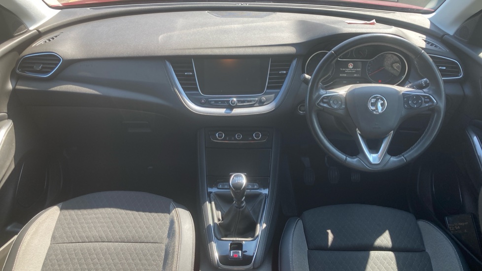 Vauxhall Grandland X 1.2 Turbo Griffin Edition 5dr Petrol Hatchback - Image 10