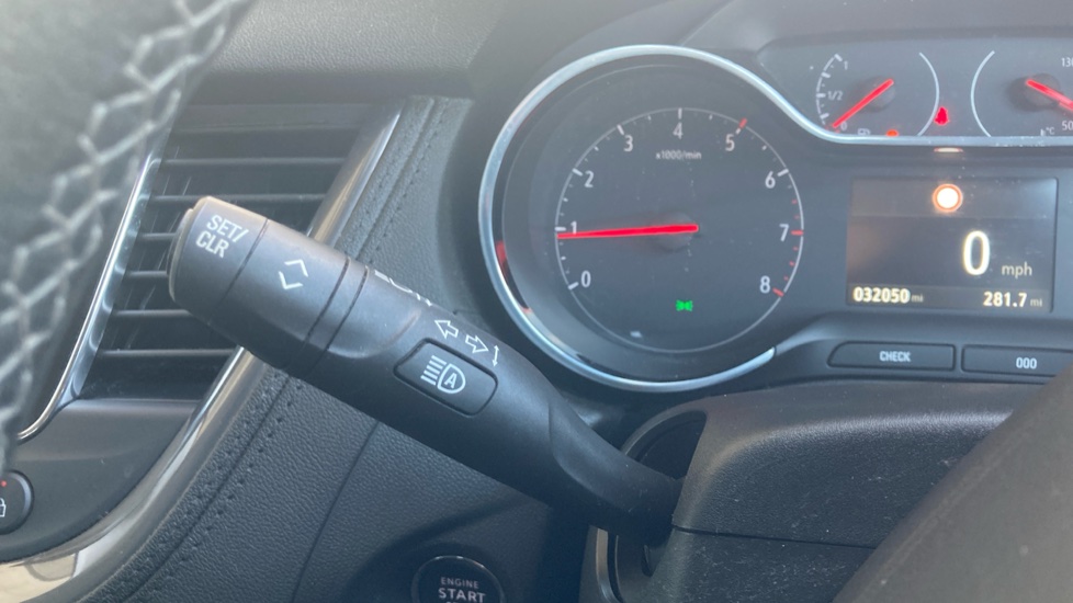 Vauxhall Grandland X 1.2 Turbo Griffin Edition 5dr Petrol Hatchback - Image 26