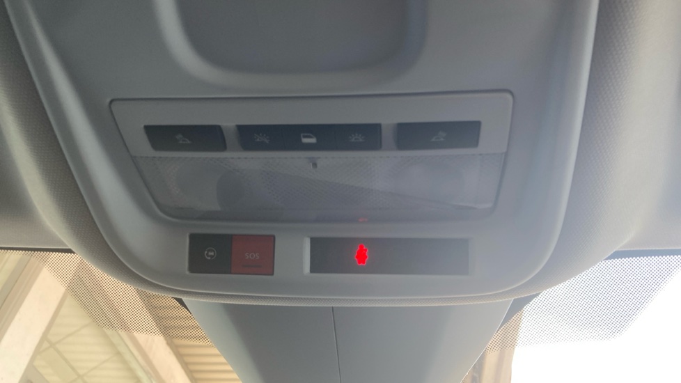 Vauxhall Grandland X 1.2 Turbo Griffin Edition 5dr Petrol Hatchback - Image 36