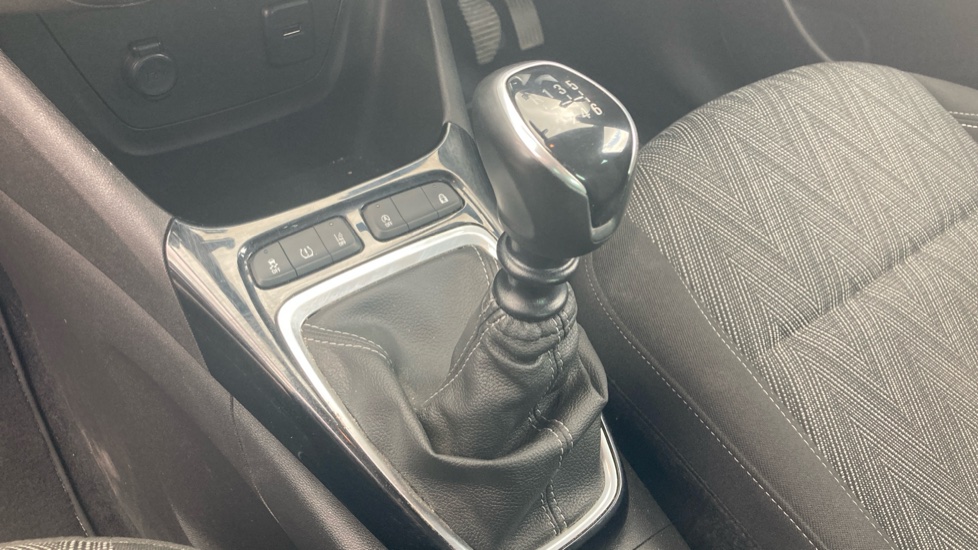 Vauxhall Crossland X 1.2T [110] Griffin 5dr [6 Spd] [Start Stop] Petrol Hatchback - Image 13
