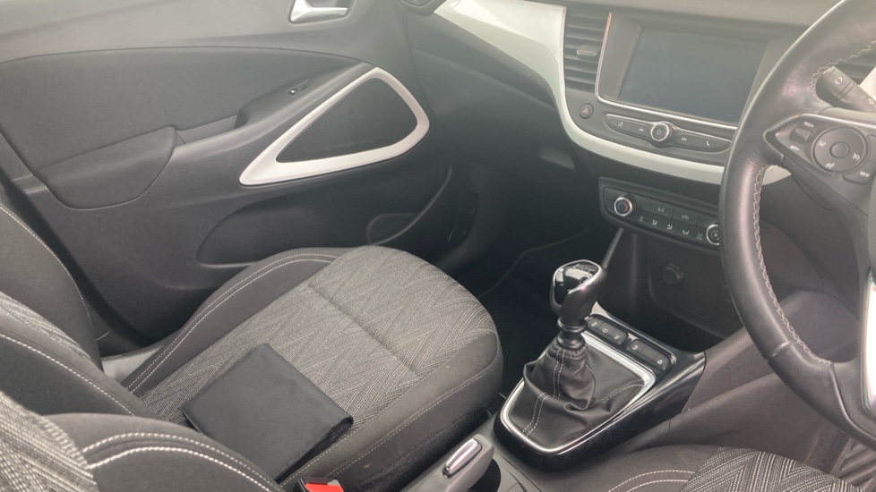 Vauxhall Crossland X 1.2T [110] Griffin 5dr [6 Spd] [Start Stop] Petrol Hatchback - Image 14