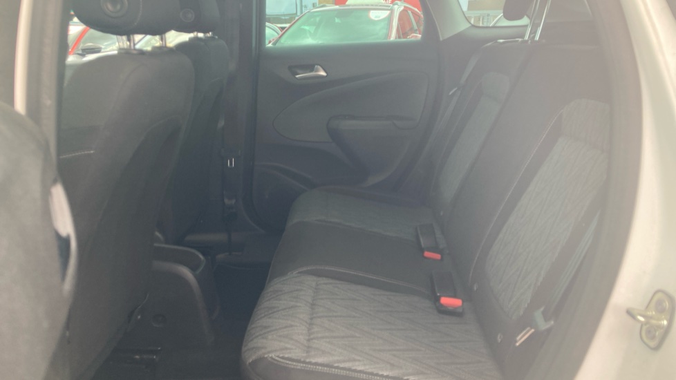 Vauxhall Crossland X 1.2T [110] Griffin 5dr [6 Spd] [Start Stop] Petrol Hatchback - Image 16