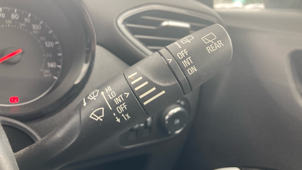 Vauxhall Crossland X 1.2T [110] Griffin 5dr [6 Spd] [Start Stop] Petrol Hatchback - Image 25