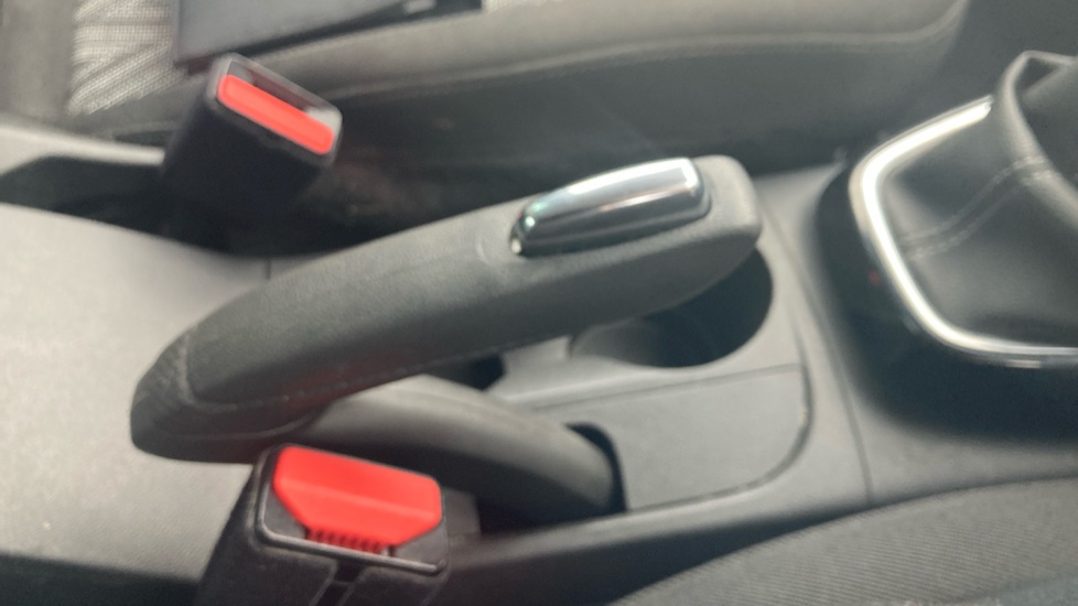 Vauxhall Crossland X 1.2T [110] Griffin 5dr [6 Spd] [Start Stop] Petrol Hatchback - Image 28