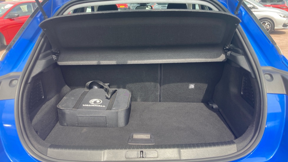Vauxhall Mokka 100kW Elite Nav Premium 50kWh 5dr Auto Electric Hatchback - Image 4