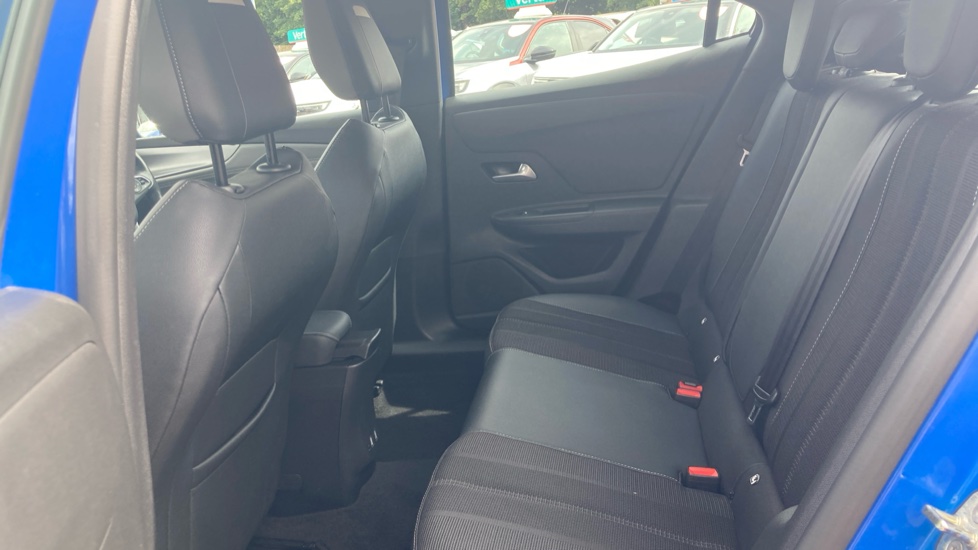 Vauxhall Mokka 100kW Elite Nav Premium 50kWh 5dr Auto Electric Hatchback - Image 16
