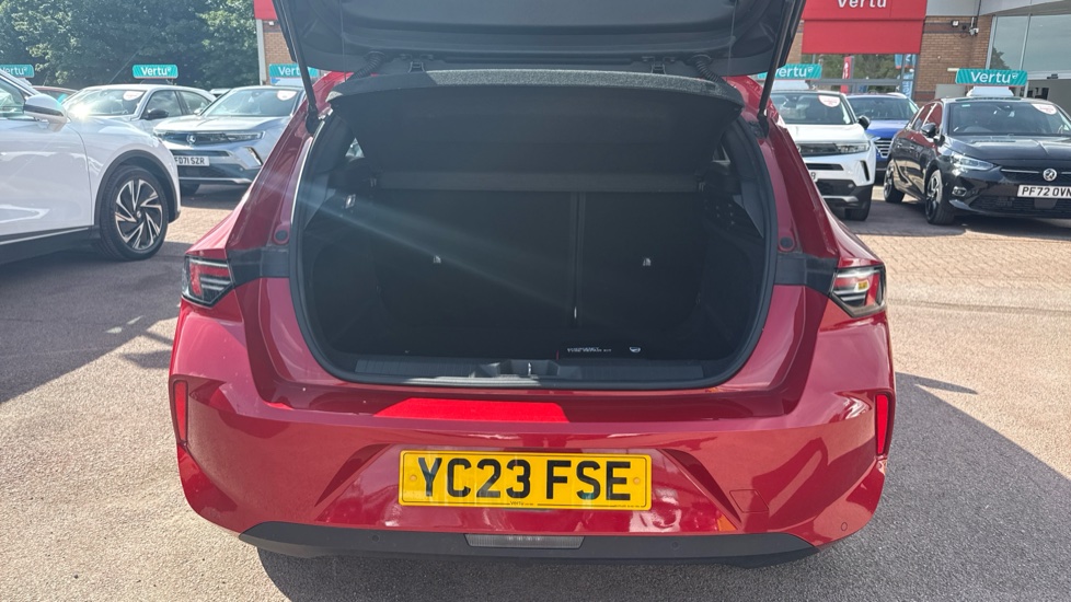 Vauxhall Astra 1.2 Turbo 130 Design 5dr Petrol Hatchback - Image 4